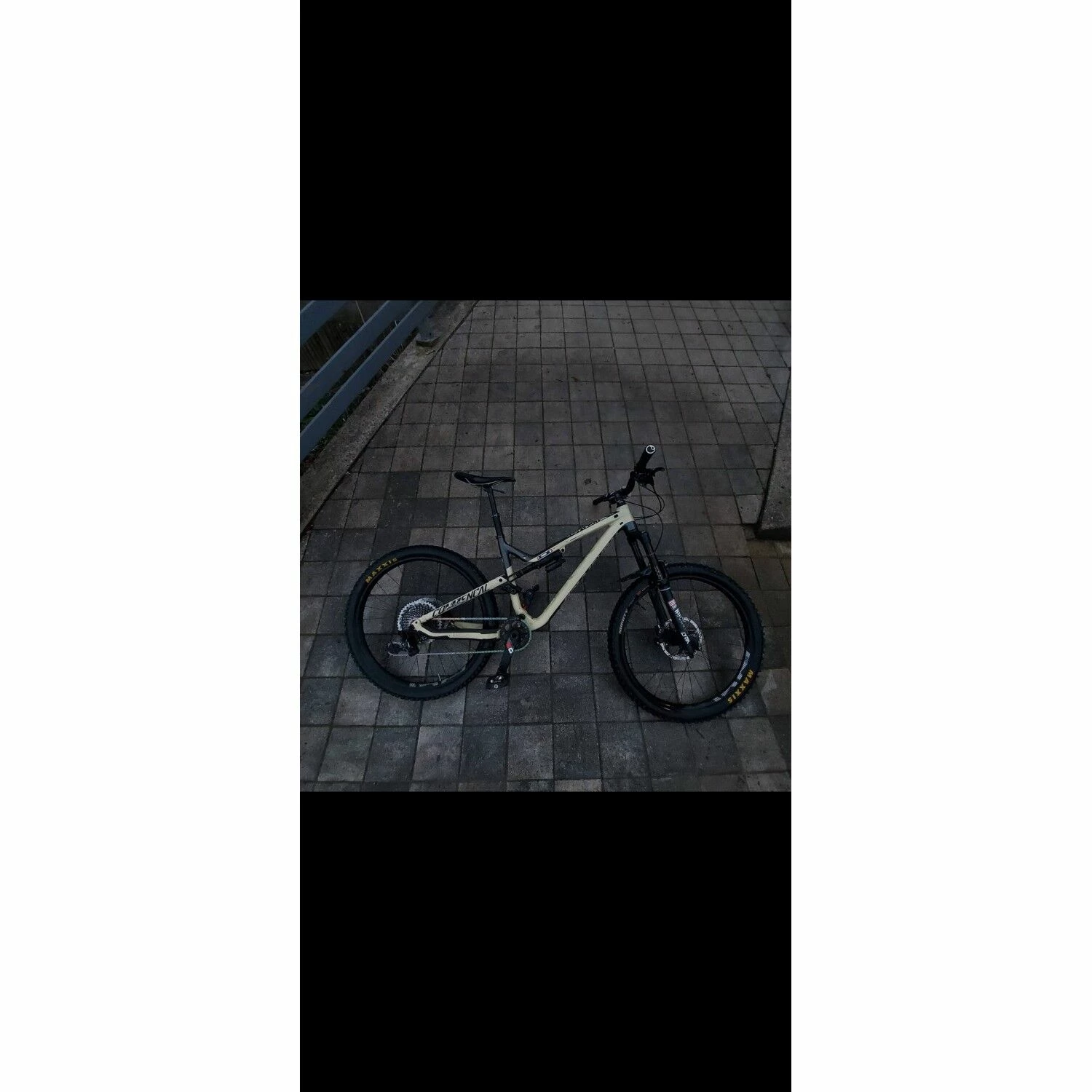 VTT Tout Suspendus Commencal - M - 27.5'' Plus 4 VTT Tout Suspendus Commencal - M - 27.5'' Plus – Image 4