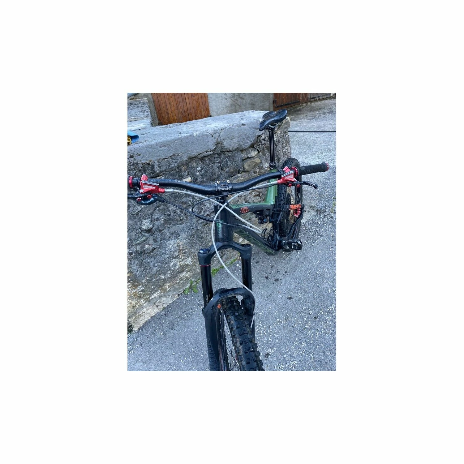 VTT Tout Suspendus Commencal - L - 27.5'' 1 VTT Tout Suspendus Commencal - L - 27.5''