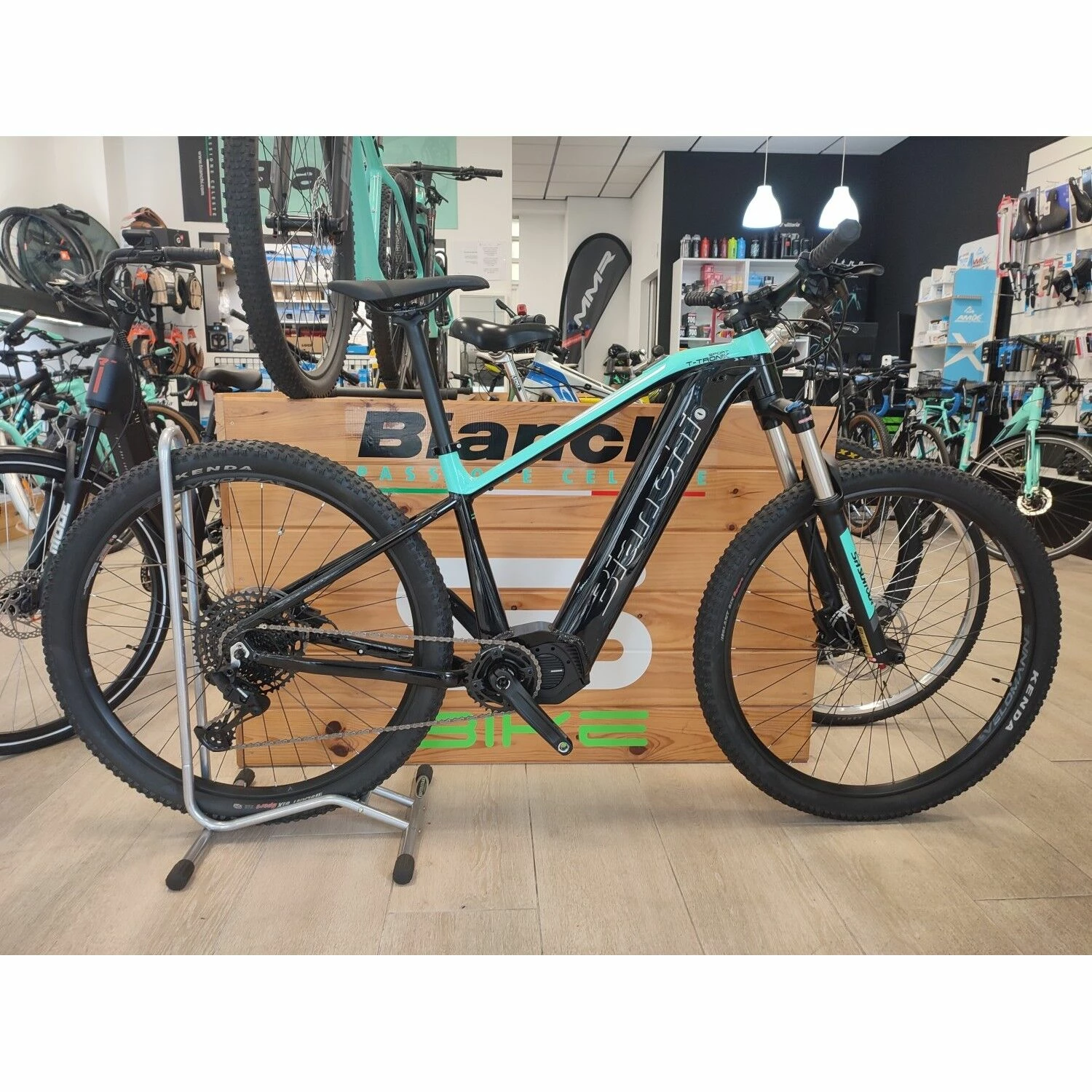 VTT électriques Bianchi Milano - M - 29'' 1 VTT électriques Bianchi Milano - M - 29''