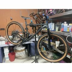 VTT Tout Suspendus Giant - L - 29'' -Magasin De Vélos Orbea giant anthem 2 4