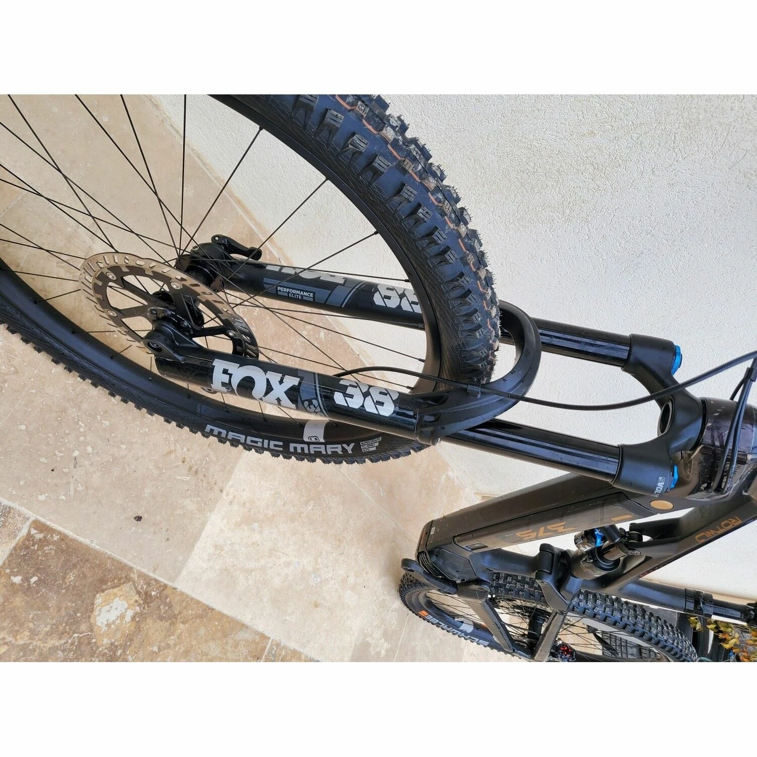 VTT électriques Fox Racing Shox - L - 29'' 1 VTT électriques Fox Racing Shox - L - 29''