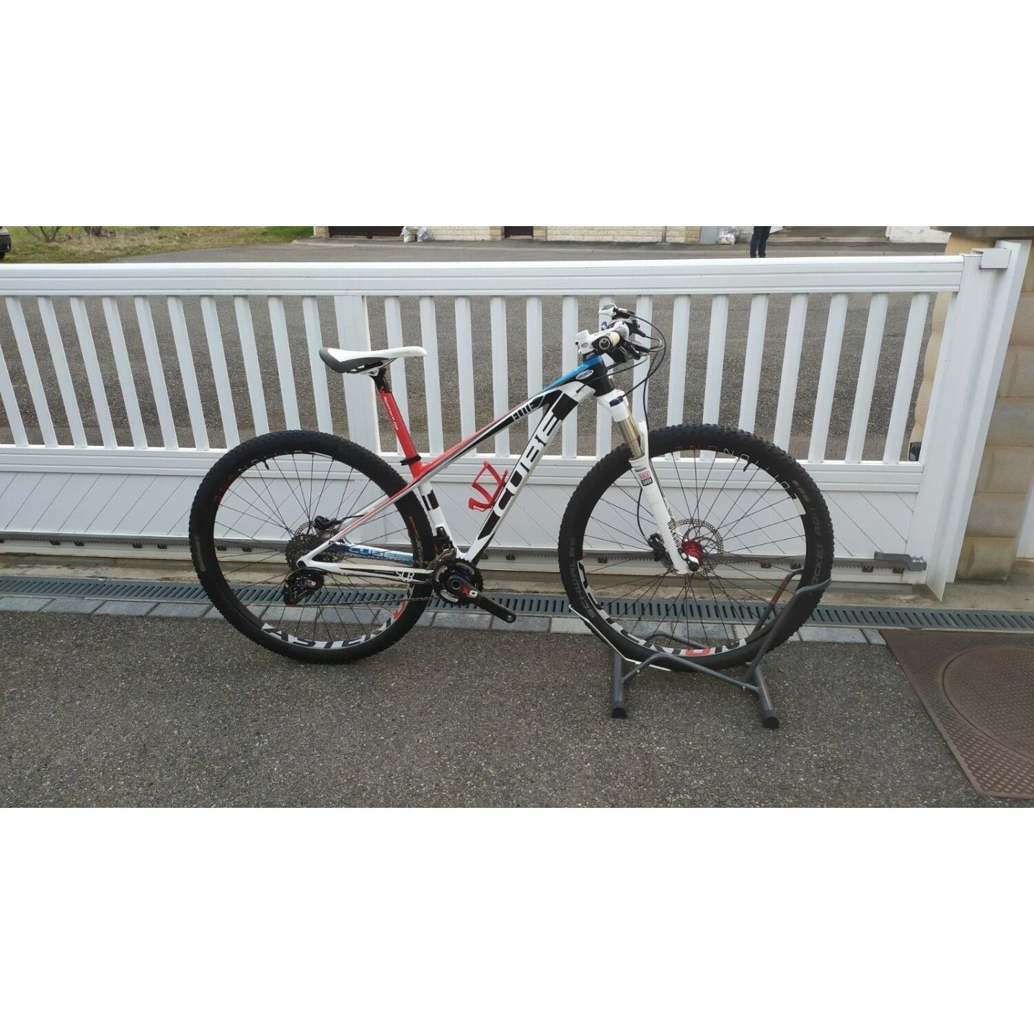 VTT Semi-rigides Cube - S - 29'' 1 VTT Semi-rigides Cube - S - 29''