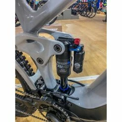 VTT électriques Giant - M - 29'' 6 VTT électriques Giant - M - 29'' -Magasin De Vélos Orbea vtt giant reign e plus 1 2